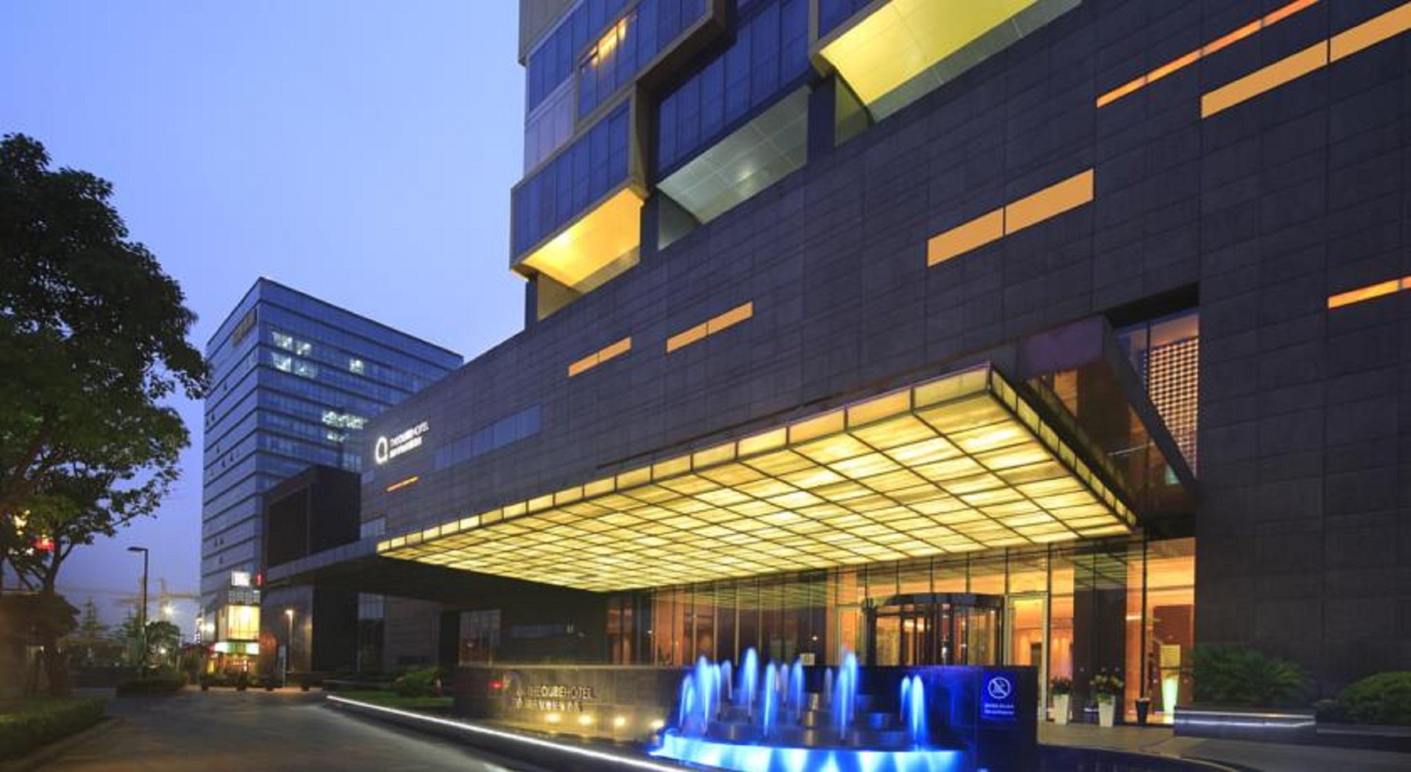 The Qube Hotel Shanghai -Close To Pudong International Airport And Disney Land Bagian luar foto