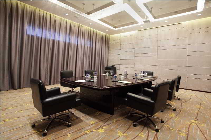 The Qube Hotel Shanghai -Close To Pudong International Airport And Disney Land Bagian luar foto
