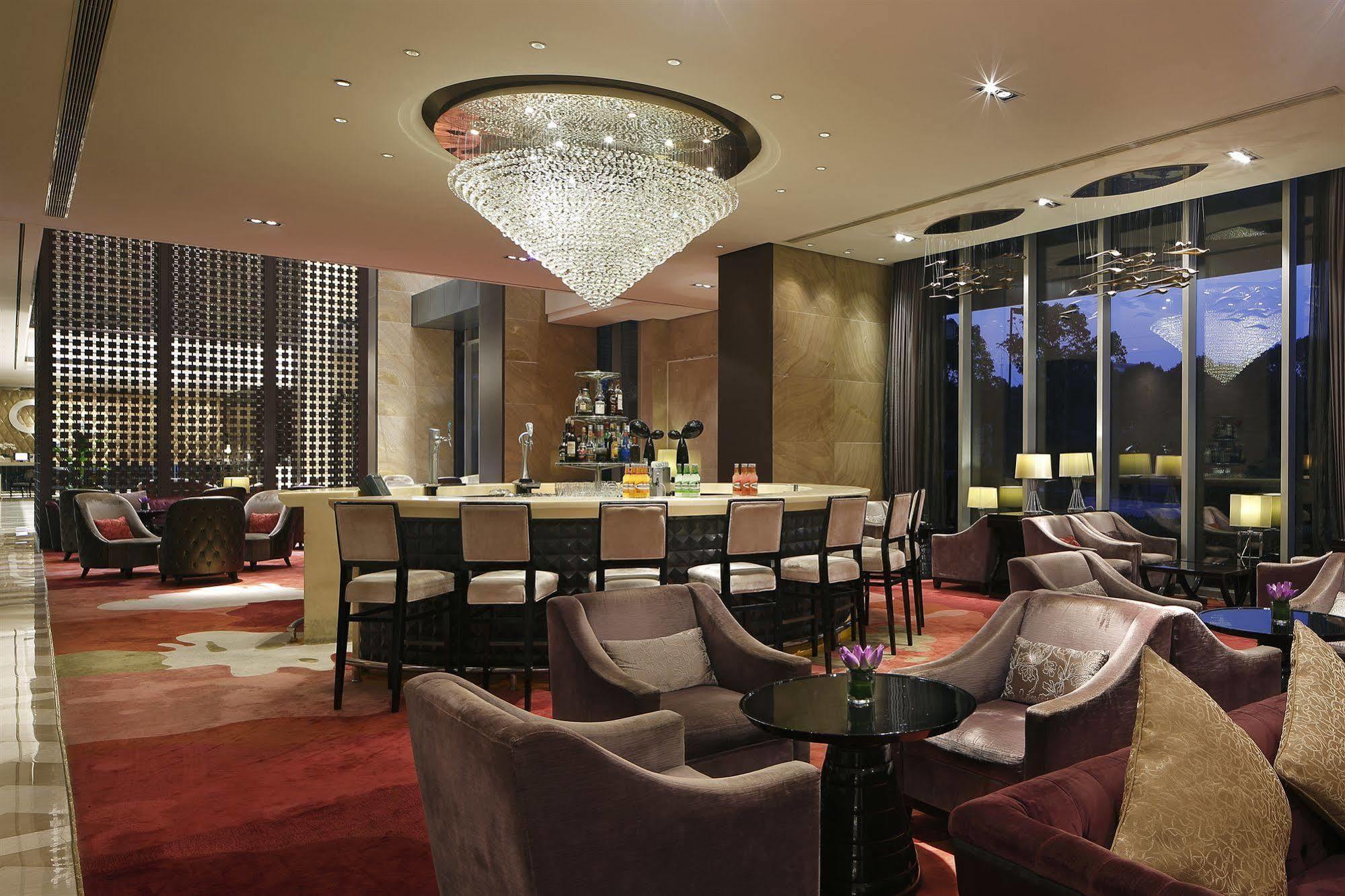 The Qube Hotel Shanghai -Close To Pudong International Airport And Disney Land Bagian luar foto